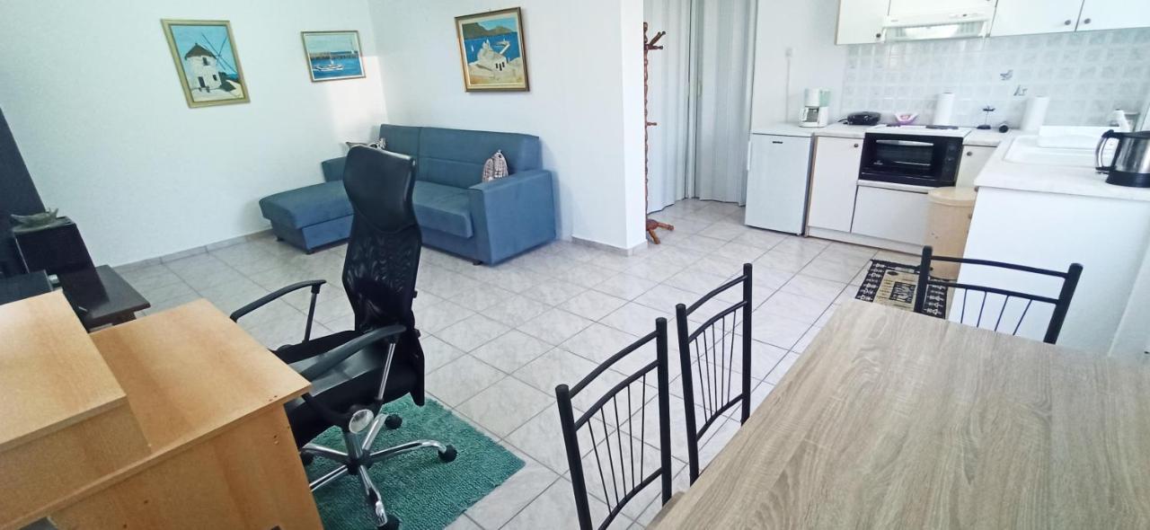 Maris Full Apartment With Roof Garden Access Quios Exterior foto
